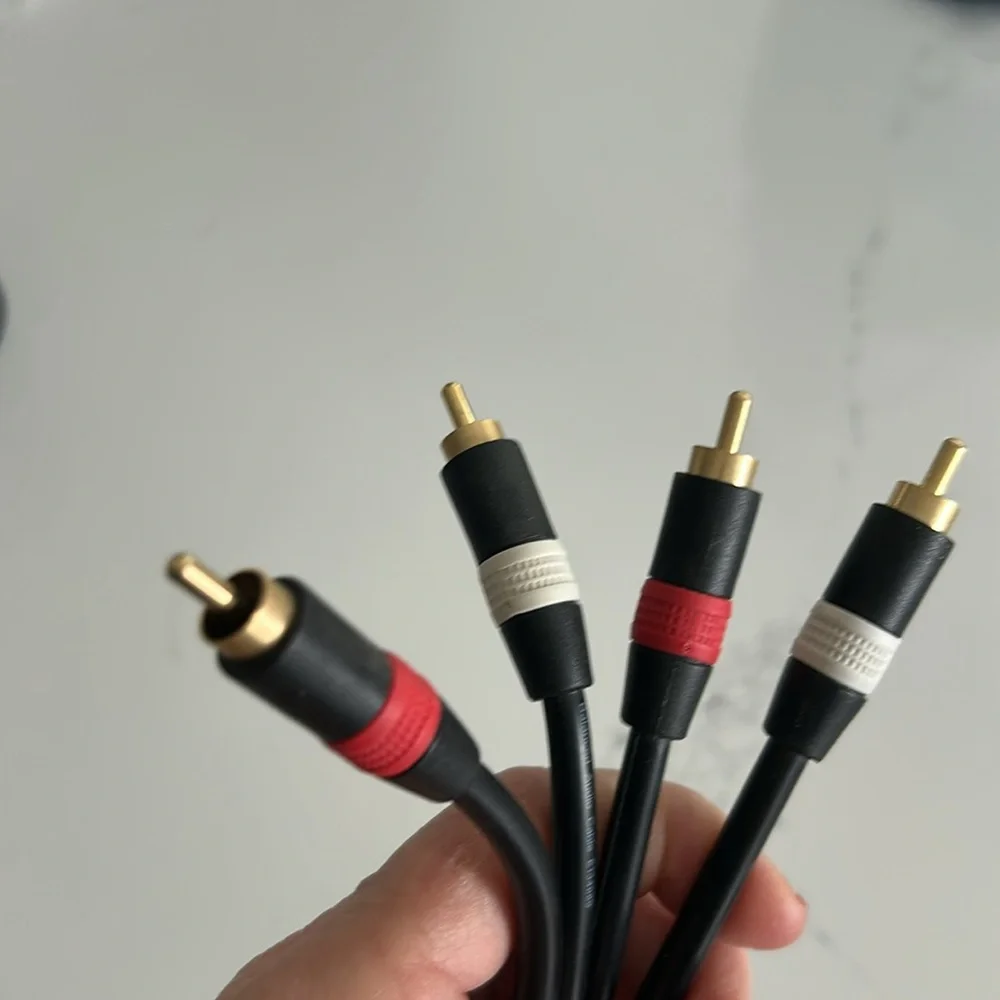 Component video cable - Picture 3 of 5